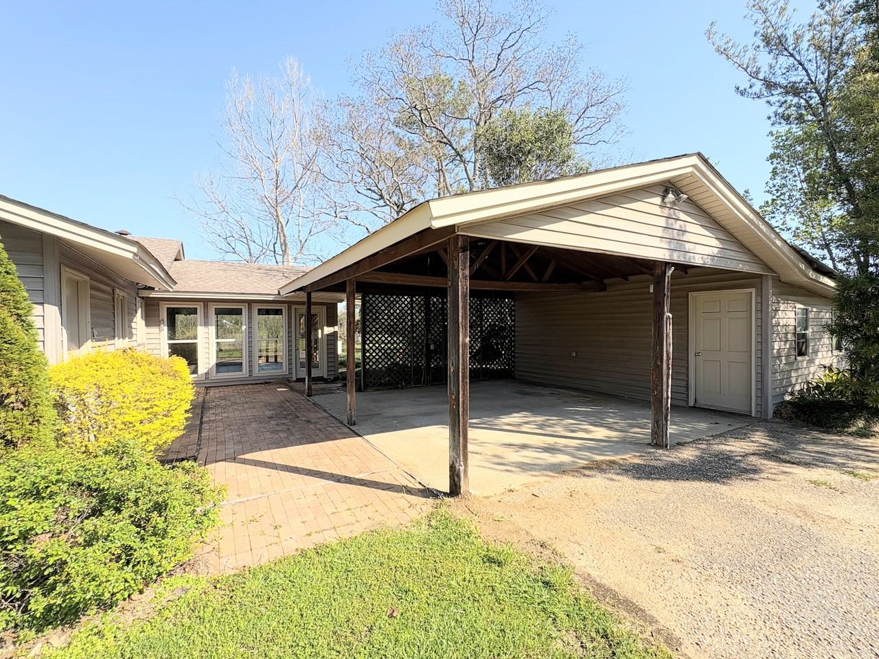 189 Pinmar Ln - Photo 2 of 17