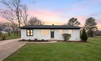 featured image of 2749 Philadelphia Rd