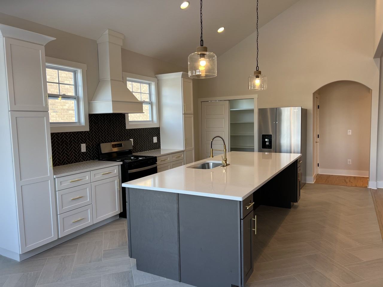 281 Bluebell Dr - Photo 5 of 27