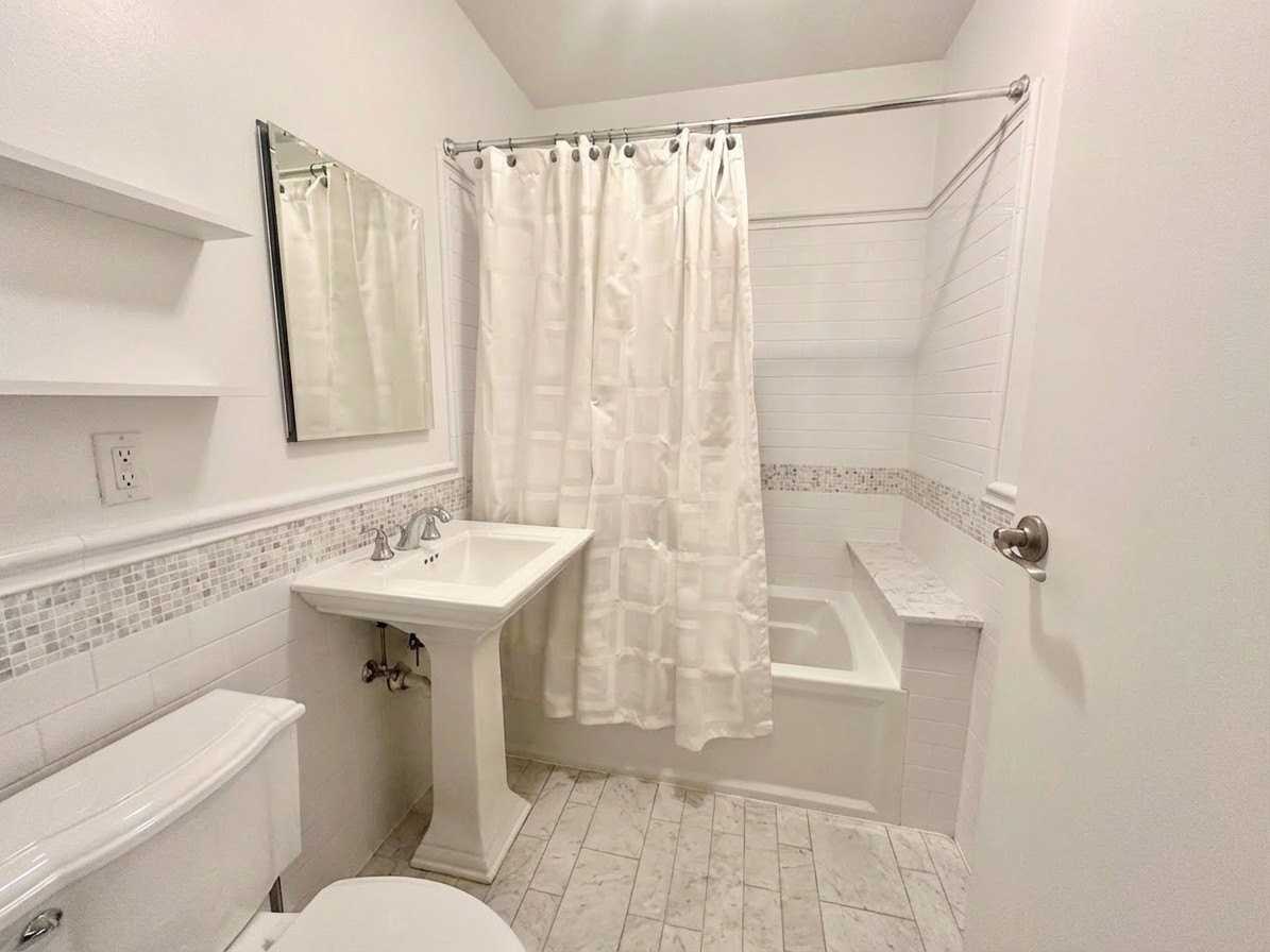 1298 Madison Ave Apt 4f - Photo 6 of 8