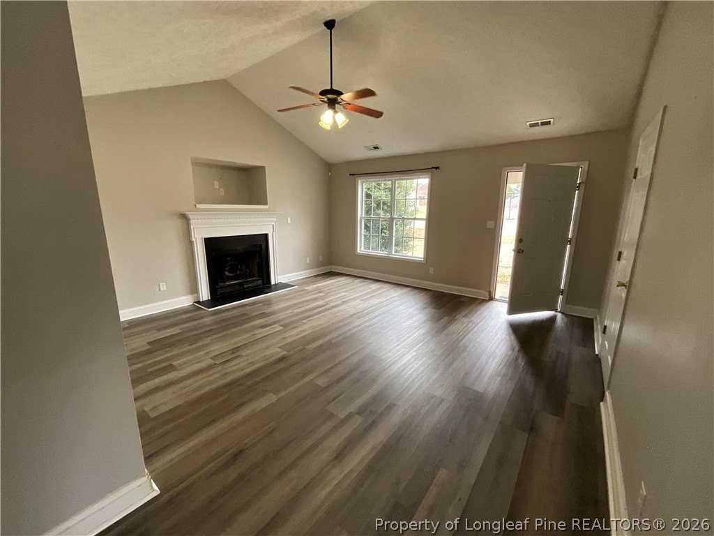 301 Sanford Ct - Photo 2 of 13