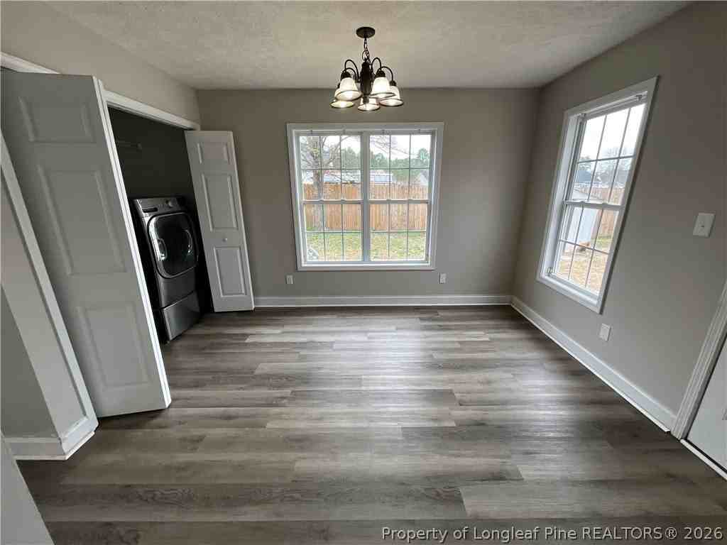 301 Sanford Ct - Photo 4 of 13