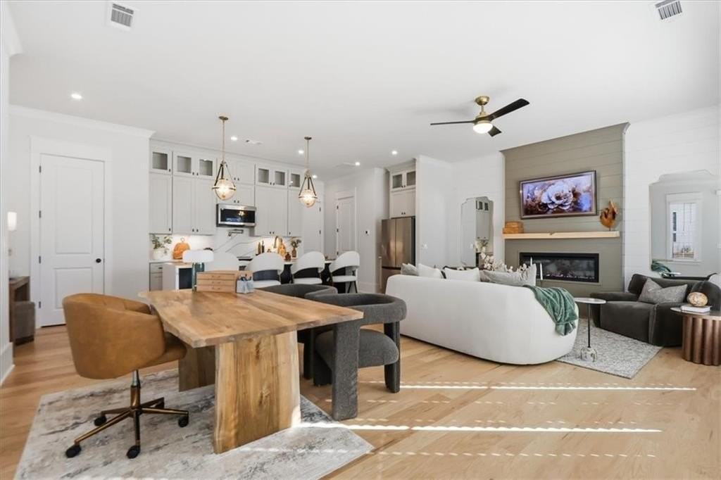 319 Orchid St - Photo 2 of 50