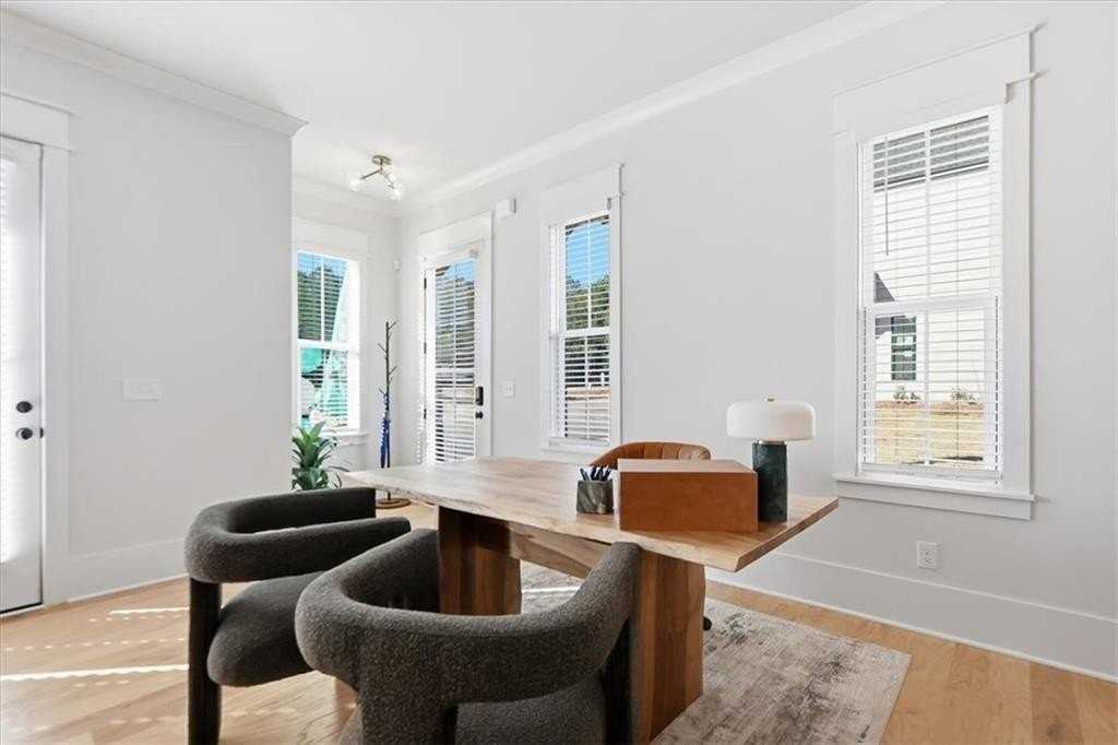 319 Orchid St - Photo 3 of 50