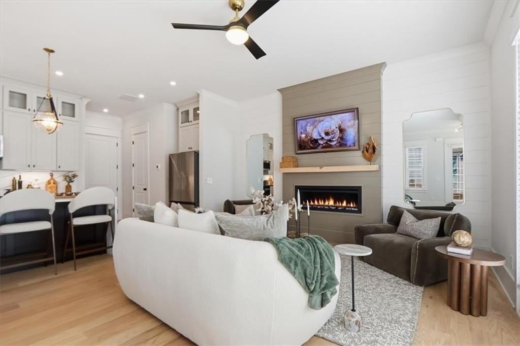 319 Orchid St - Photo 4 of 50