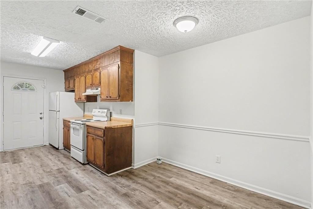 165 Plum Orchard Rd Apt B - Photo 3 of 13