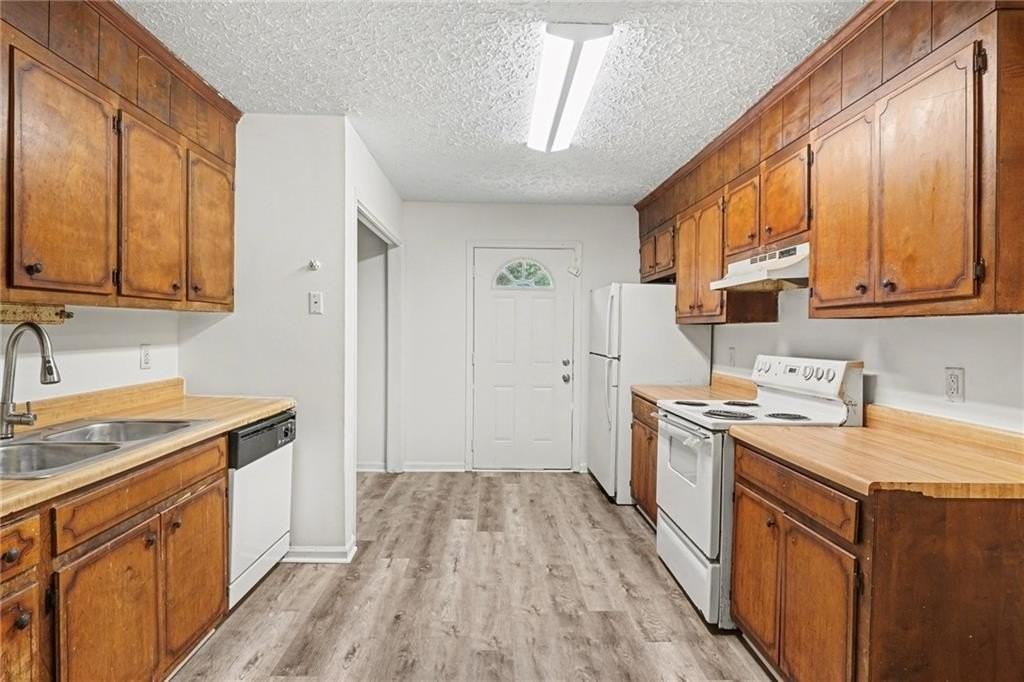 165 Plum Orchard Rd Apt B - Photo 4 of 13