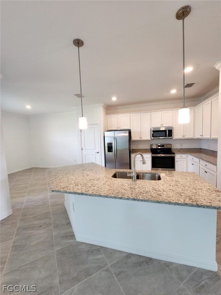 14612 Carva Ln - Photo 3 of 23