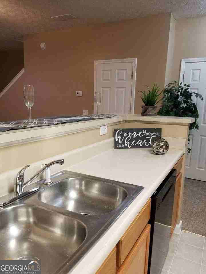 6111 Camden Forrest Dr - Photo 6 of 35