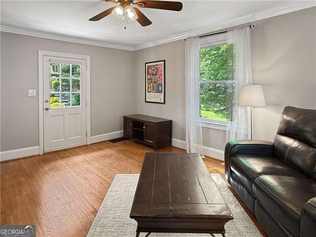 656 Timm Valley Rd Ne - Photo 5 of 19