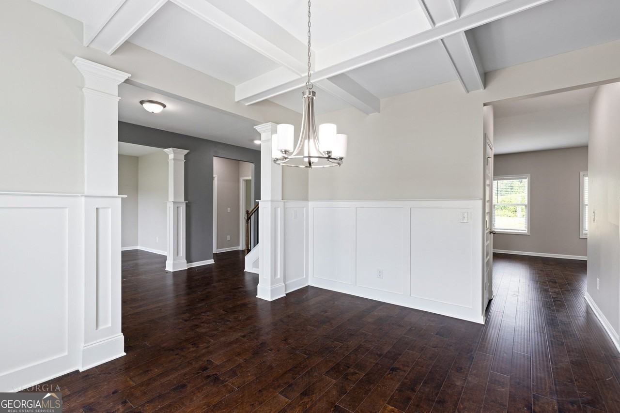 1140 Red Bud Cir - Photo 6 of 34