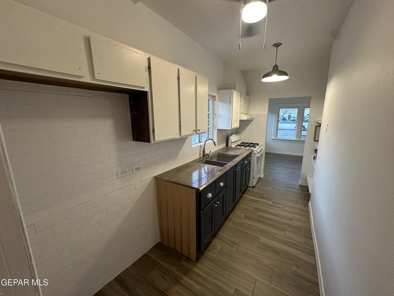 3814 Hueco Ave - Photo 5 of 10