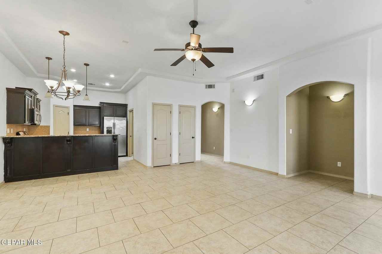 14681 Jesus Almeida - Photo 4 of 28