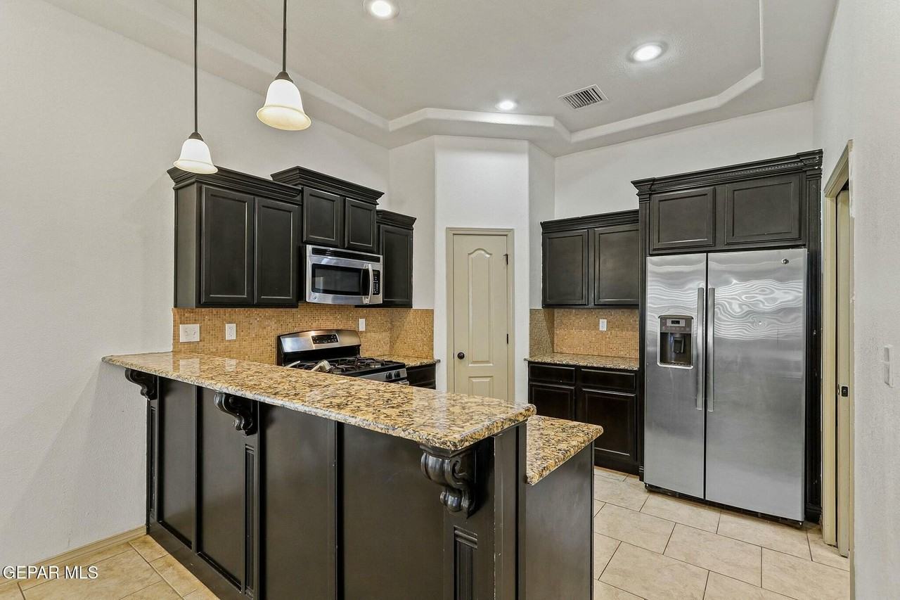 14681 Jesus Almeida - Photo 6 of 28