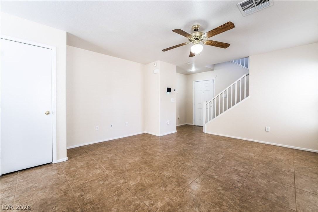 7233 Camden Pine Ave - Photo 7 of 32