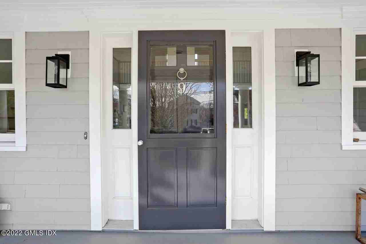 9 Grimes Rd - Photo 3 of 49