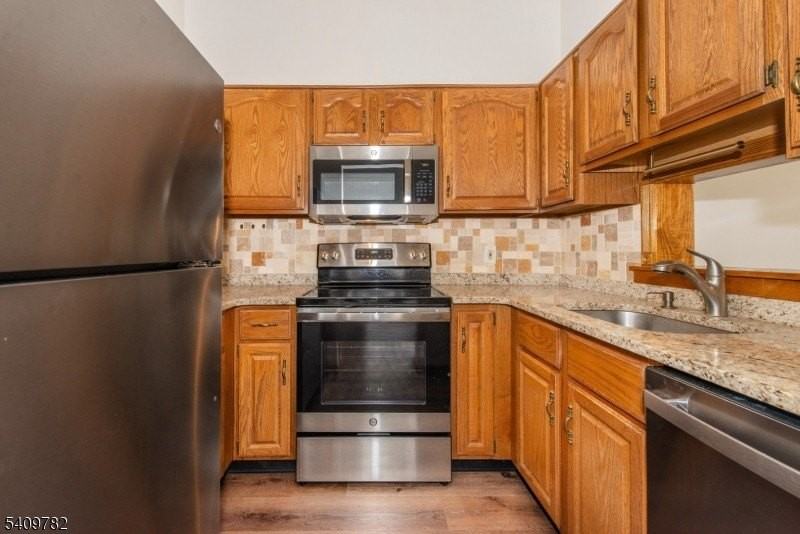 21 Springfield Ave #10 - Photo 6 of 36