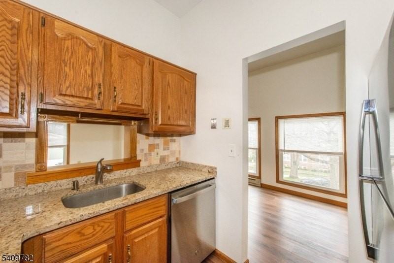 21 Springfield Ave #10 - Photo 7 of 36