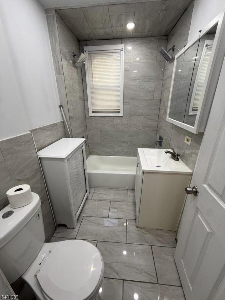 85 Sunnyside Ter #1 - Photo 2 of 10