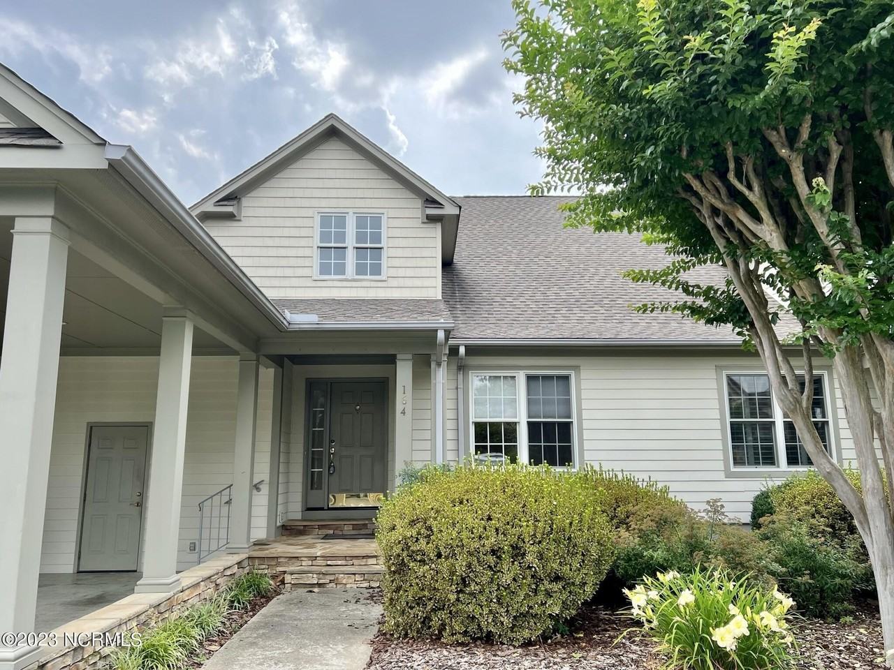 164 Starland Ln - Photo 2 of 34