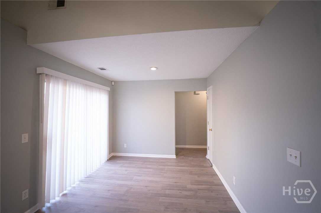 148 Finn Cir - Photo 2 of 32