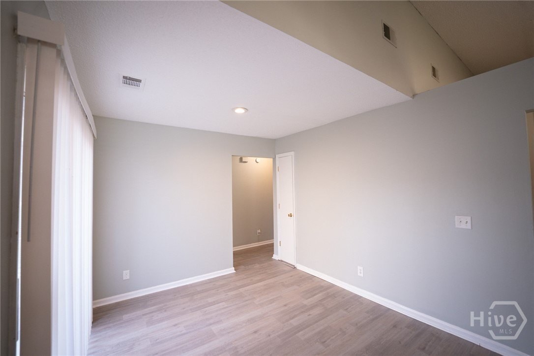 148 Finn Cir - Photo 3 of 32