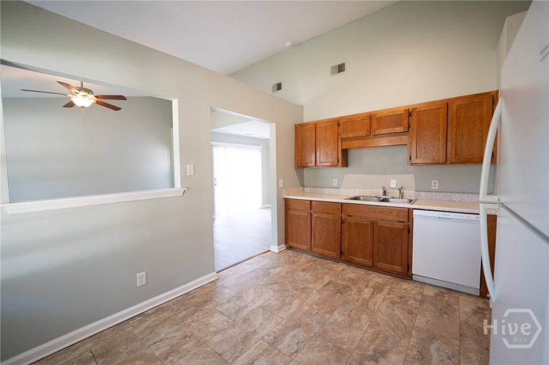 148 Finn Cir - Photo 6 of 32