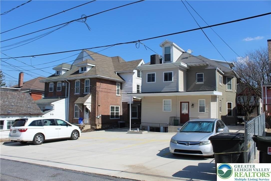 933 Linden St Apt 1 - Photo 3 of 15