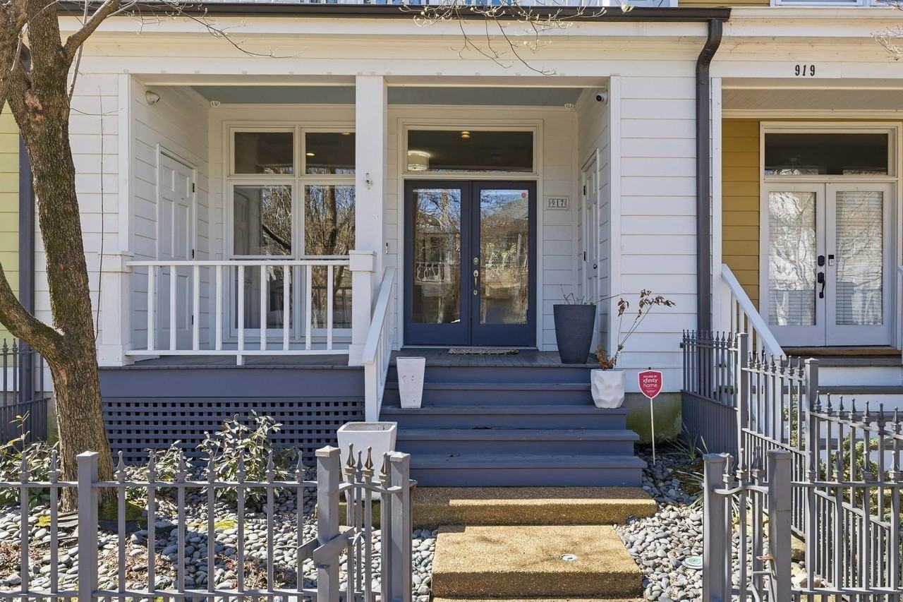 917 Harbor View Dr - Photo 3 of 29