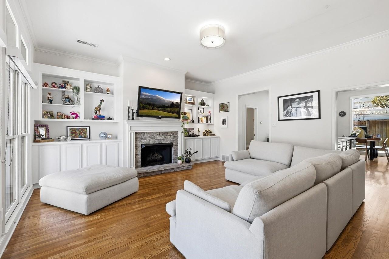 917 Harbor View Dr - Photo 6 of 29