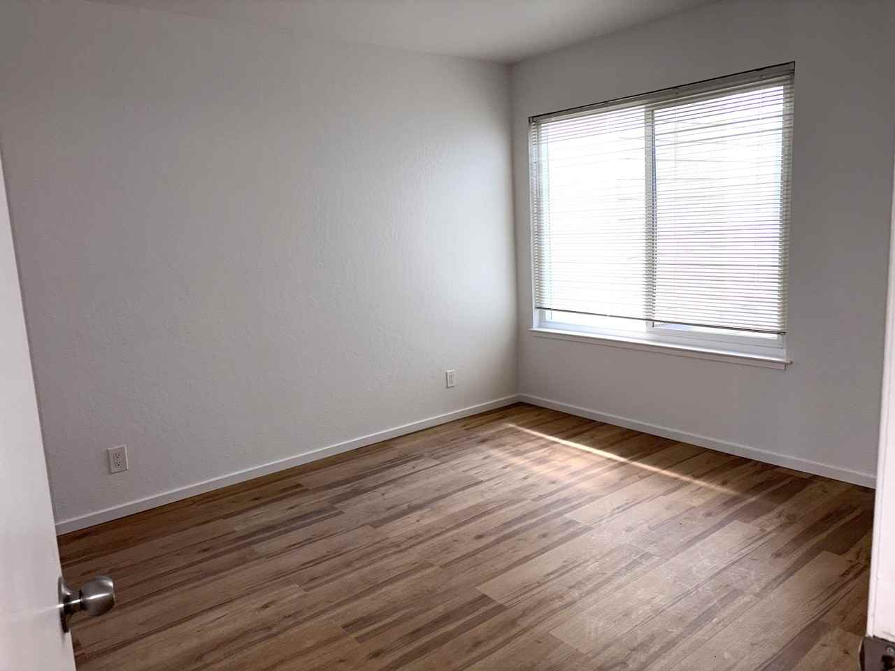 400 25th Avenue #1 - Photo 5 of 9