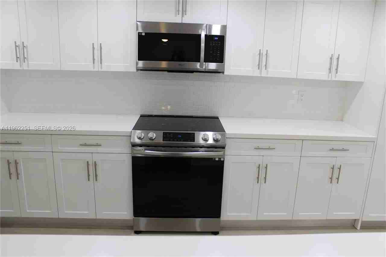 955 Egret Circle #310 - Photo 4 of 19