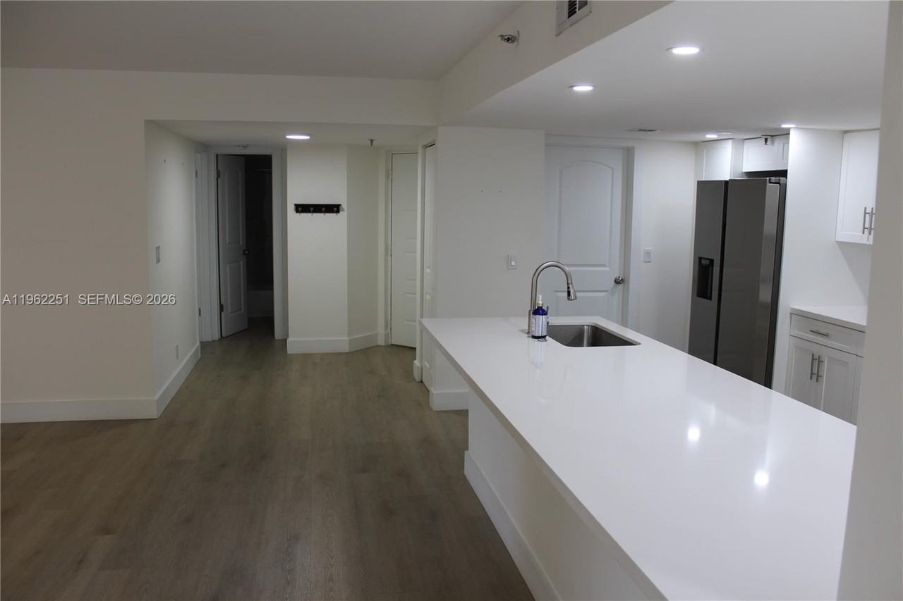 955 Egret Circle #310 - Photo 7 of 19