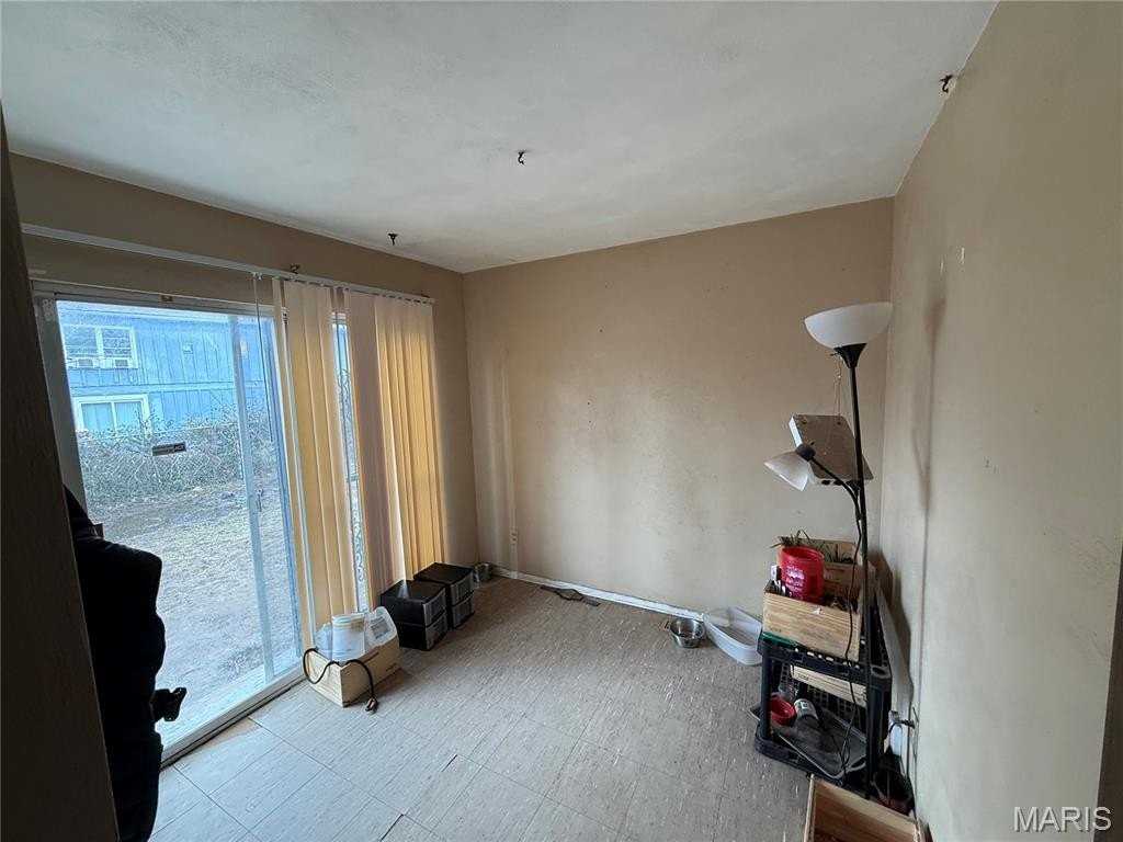 1415 Wishart Pl - Photo 4 of 12