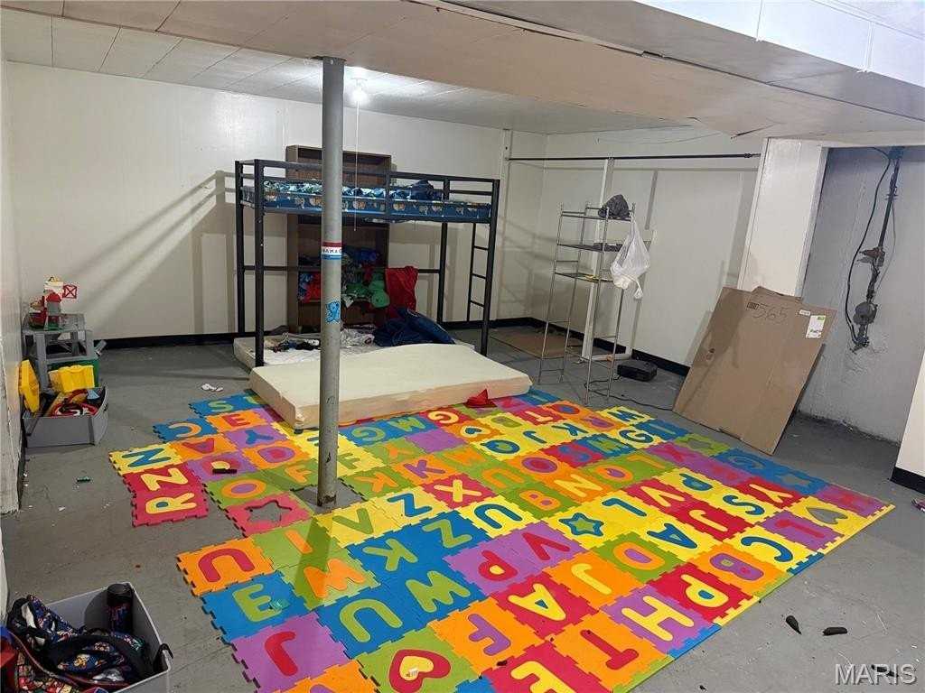 1415 Wishart Pl - Photo 7 of 12