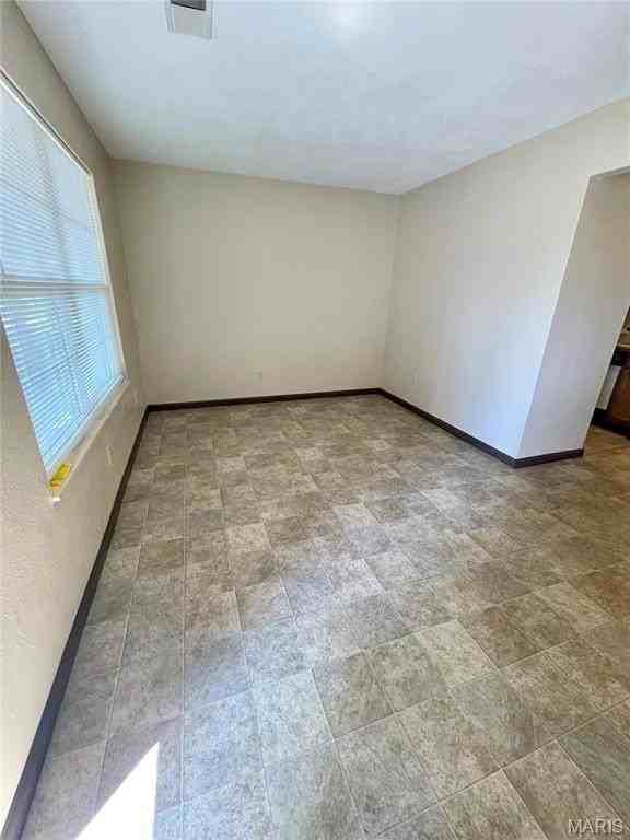 11 Pheasantwood Dr #C - Photo 3 of 9