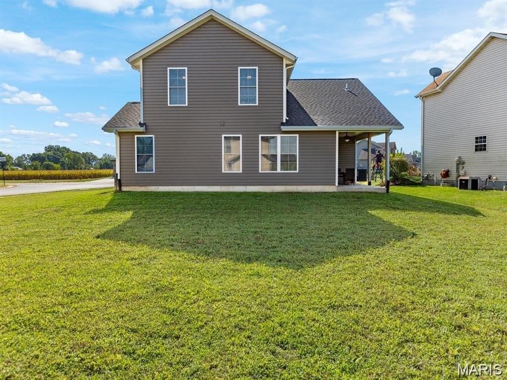 3713 Justine Dr - Photo 4 of 37