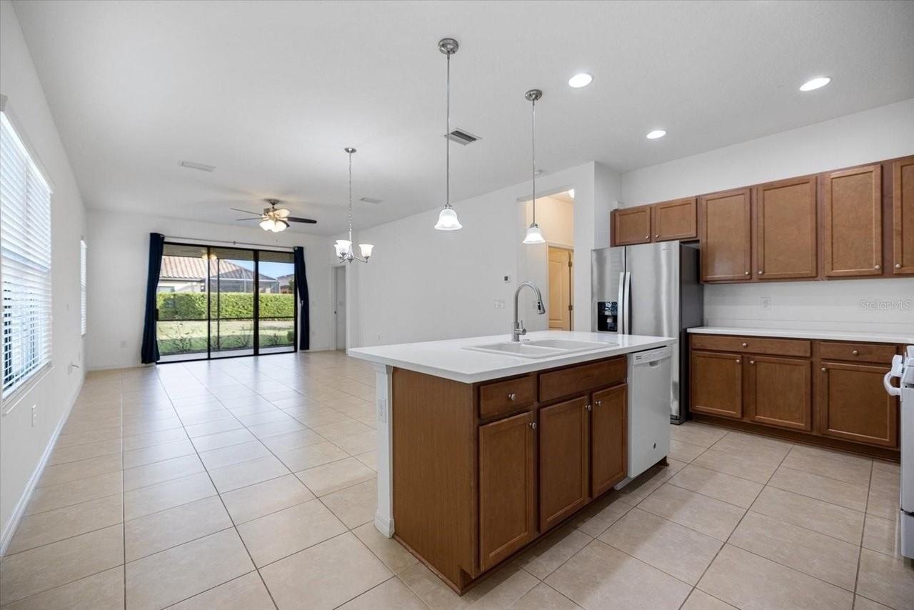 229 Livorno Way - Photo 6 of 37