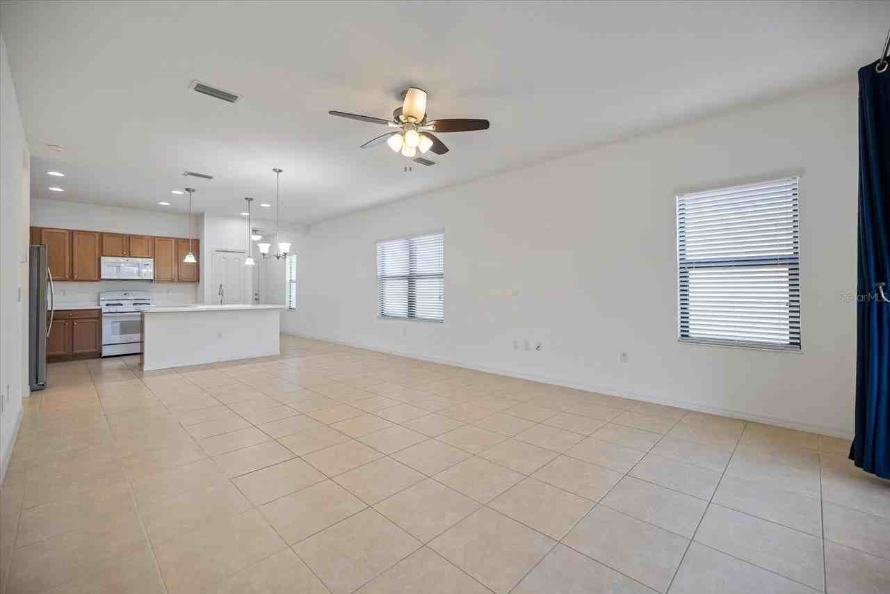 229 Livorno Way - Photo 7 of 37