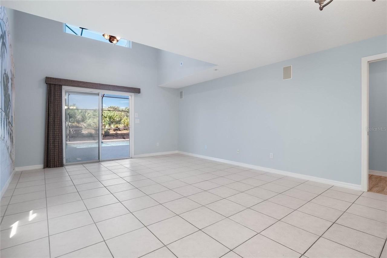 166 Coquina Key Dr - Photo 7 of 50