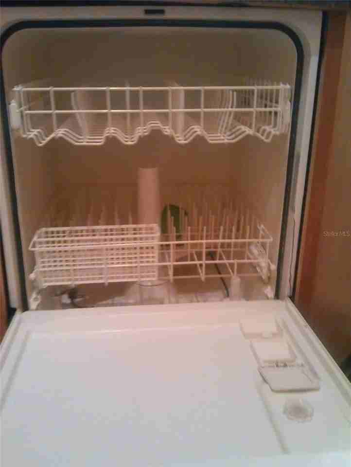 5979 Westgate Dr #1022 - Photo 6 of 14