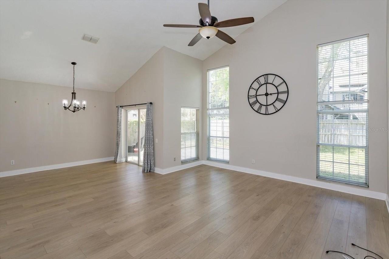 836 Garden Glen Loop - Photo 4 of 25