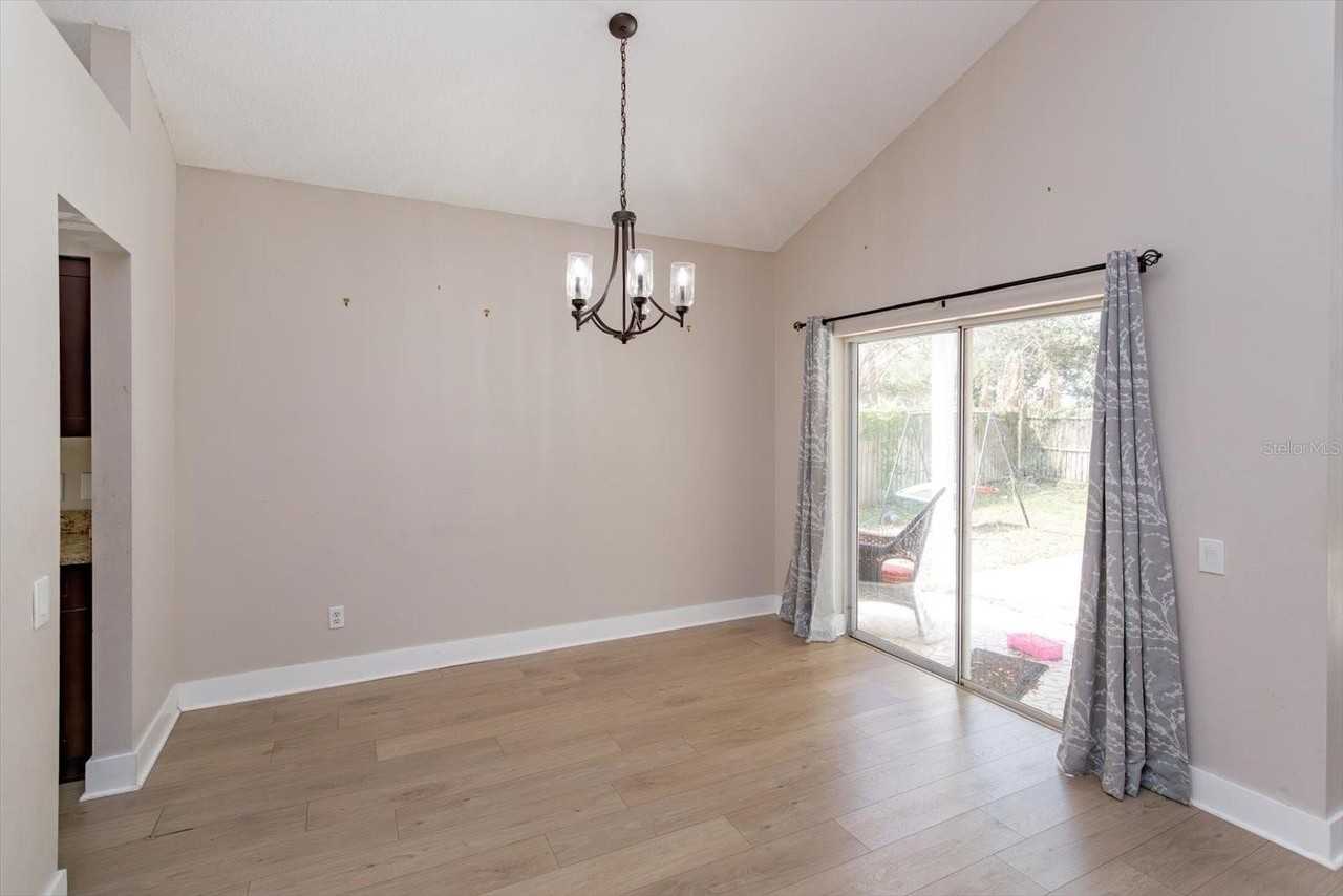 836 Garden Glen Loop - Photo 6 of 25