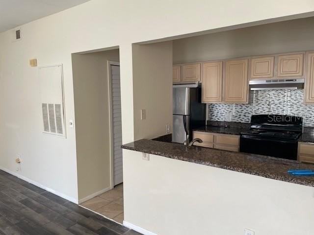 420 Summit Ridge Pl #212 - Photo 3 of 12