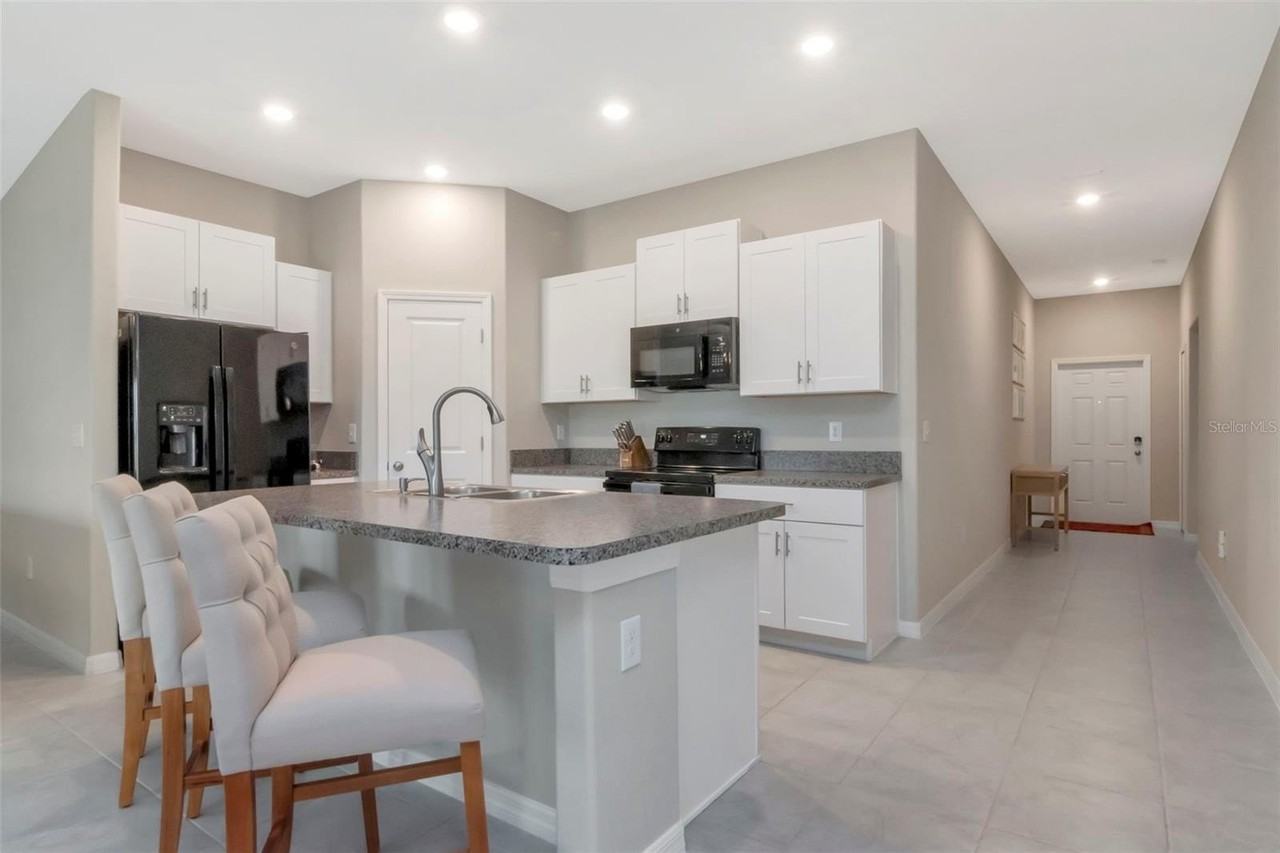 11527 Sage Canyon Dr - Photo 2 of 25