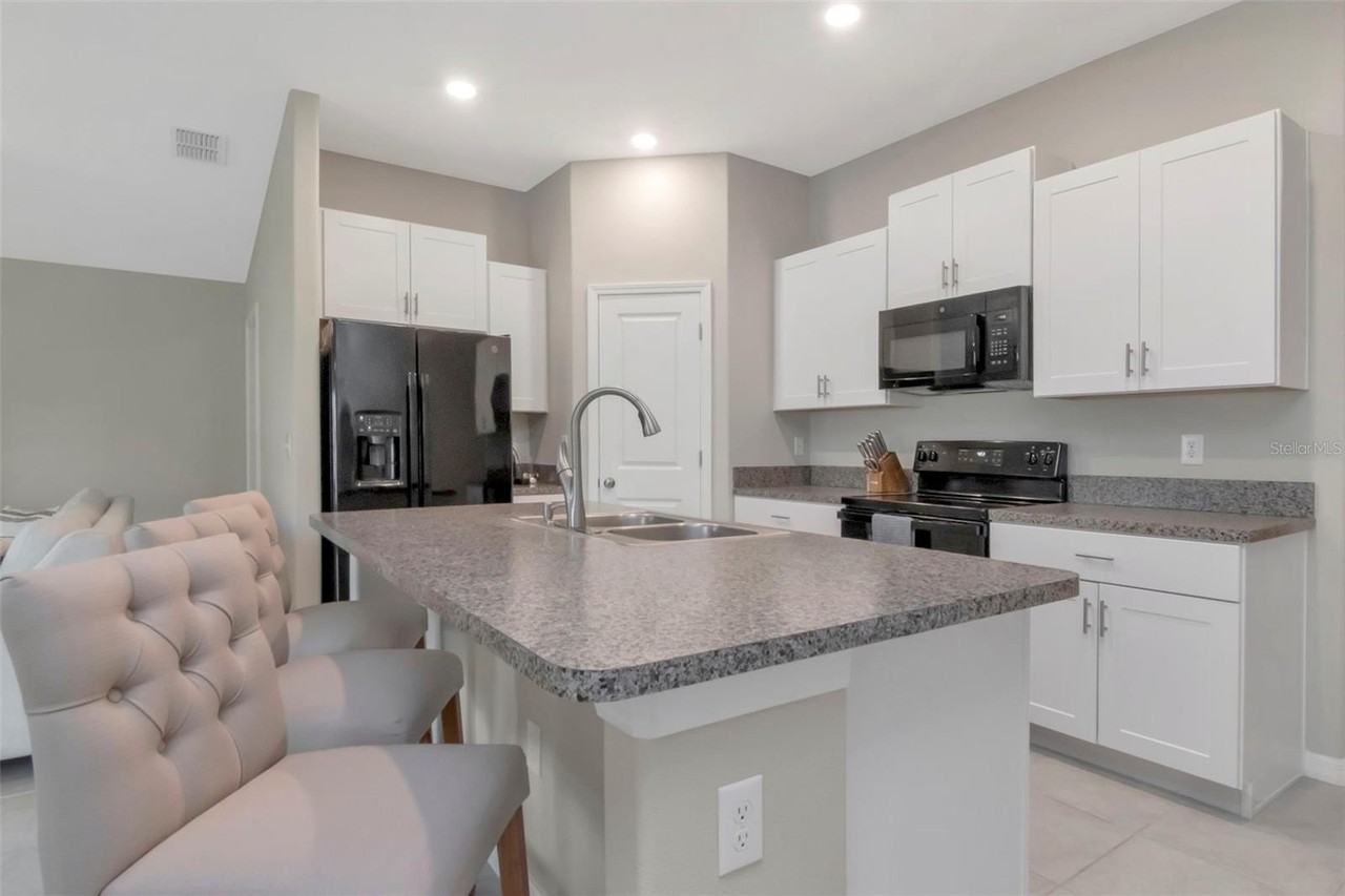 11527 Sage Canyon Dr - Photo 3 of 25