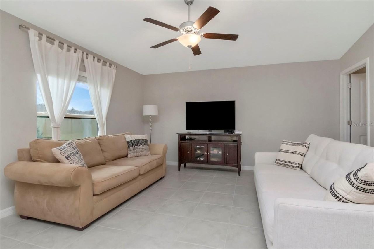 11527 Sage Canyon Dr - Photo 7 of 25