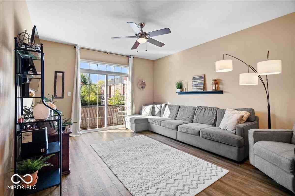 11910 Riley Dr #2 - Photo 7 of 27