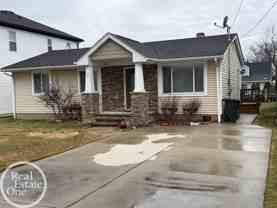 45961 Edgewater Dr - Photo 1 of 1