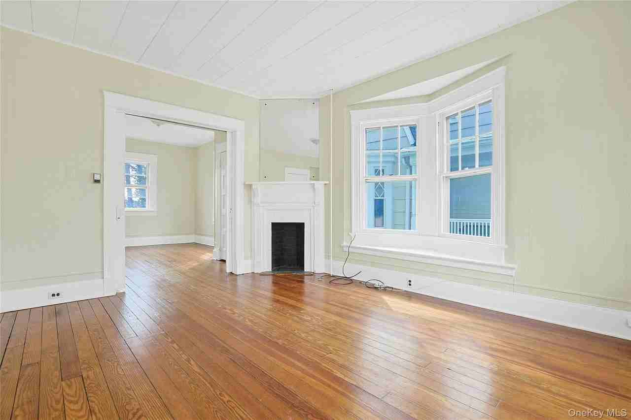 105 S Broadway Unit 104 - Photo 3 of 18